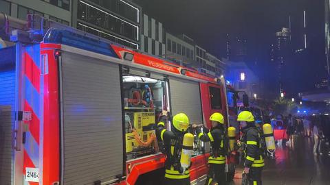 Feuerwehrkräfte auf der Frankfurter Zeil
