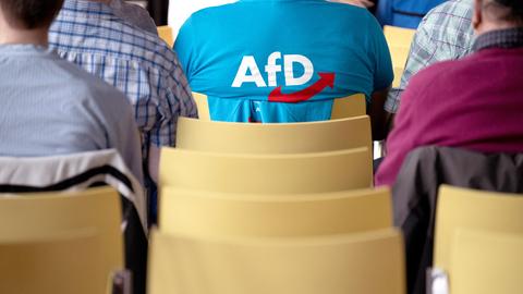 Ein Teilnehmer bei der 10-Jahr-Feier der Afd in Königstein. 