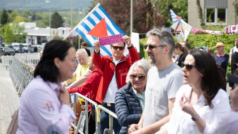 Proteste gegen Landespartei der AfD in Königstein.