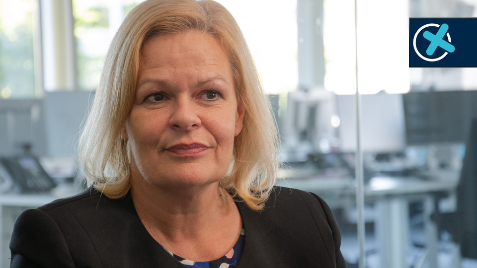 Porträtaufnahme von Nancy Faeser 