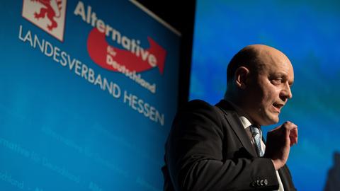 AfD-Fraktionschef im Landtag und AfD-Hessen-Sprecher Robert Lambrou.