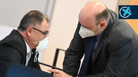 AfD-Fraktionschef Lambrou (r.) und sein Parteikollege Keko Scholz am Donnerstag im Landtag