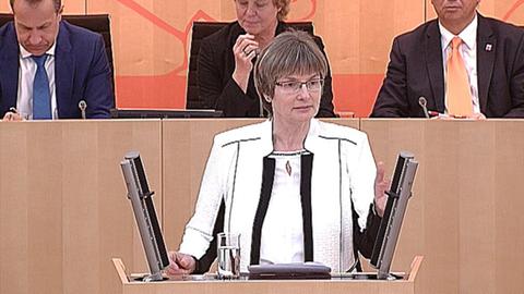 landtag-schulkuerzungen- Claudia Ravensburg (CDU)