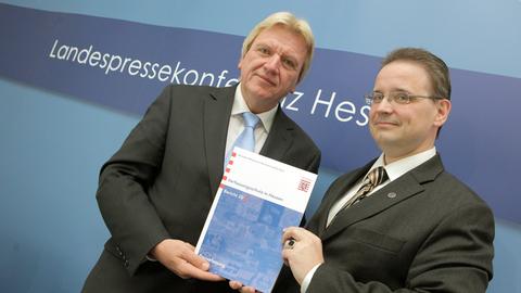 Alexander Eisvogel im Jahr 2010 mit dem damaligen Innenminister Volker Bouffier