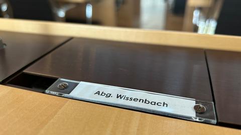 Der Platz des fraktionslosen Abgeordneten Walter Wissenbach im Plenarsaal des Landtags.