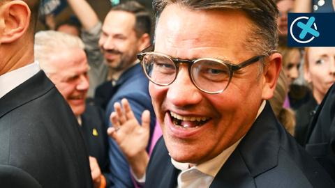 Ein sichtlich gut gelaunter Boris Rhein auf der CDU-Wahlparty