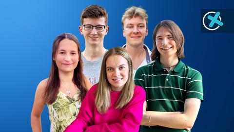 Fünf Portraits von jungen Menschen vor einem blauen Hintergrund mit Verlauf.