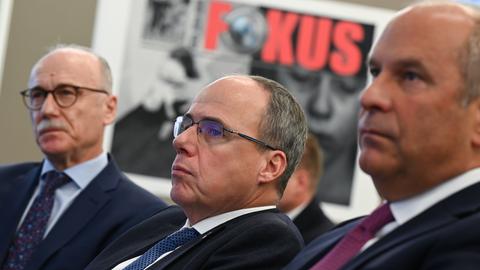 Besuch bei FOKUS: Justizminister Poseck (v.r.), Innenminister Beuth und Landespolizeichef Schäfer