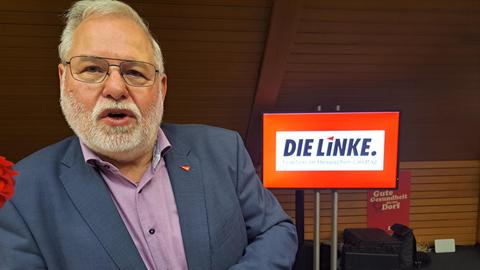 Der frühere Linken-Landtagsabgeordnete Hermann Schaus am Wahlabend im Landtag