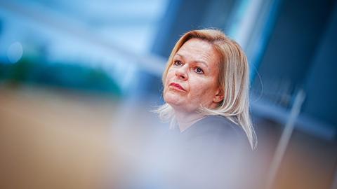 SPD-Landeschefin Nancy Faeser als Ministerin in der Bundespressekonferenz in Berlin