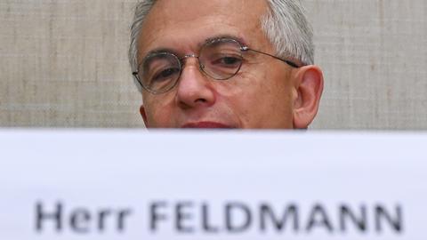 Peter Feldmann muss sich vor dem Landgericht Frankfurt wegen Vorteilsannahme verantworten.