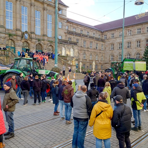 Landwirte-Demo vor dem Kasseler Rathaus
