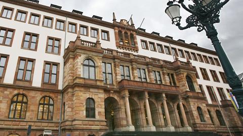 Blick aufs Rathaus in Wiesbaden.