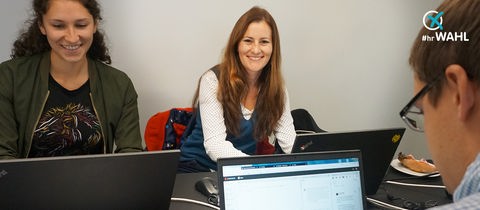 Foto Janine Wissler von der Linken mit Ankündigung des Livechats am 8.10.2018 um 8:30 Uhr 