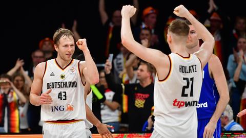 Die deutschen Basketballer wollen weiterhin jubeln.