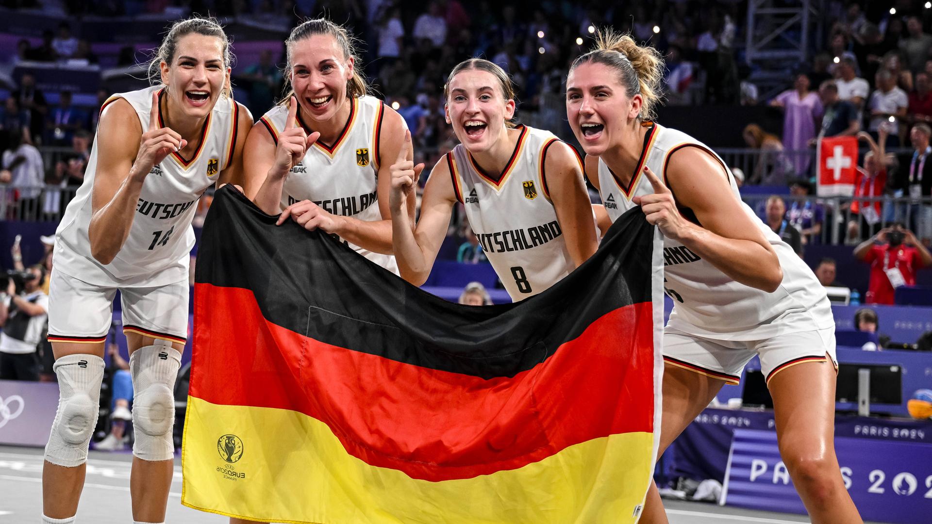 Olympia Sensations Gold für 3x3 Basketballerinnen um Kasselerin