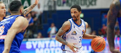 Skyliners-Guard J. J. Frazier im Spiel gegen den MBC