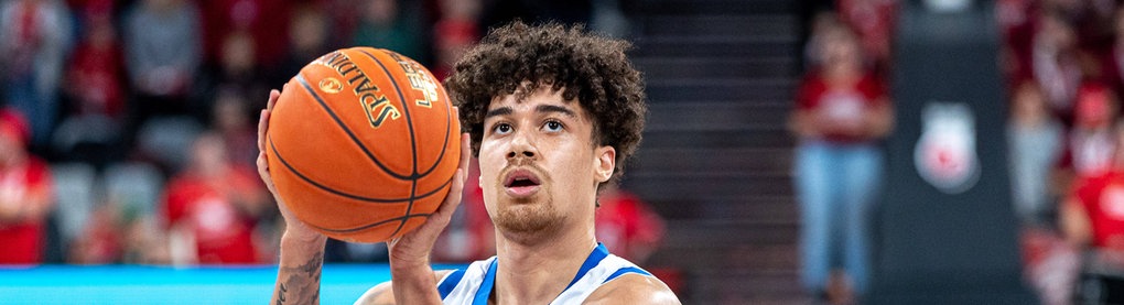 Joshua Obiesie beim Wurf
