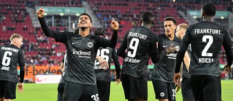 Eintracht gewinnt in Augsburg