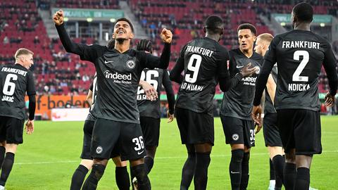 Eintracht gewinnt in Augsburg