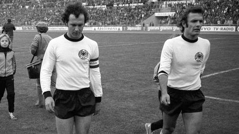 Franz Beckenbauer (links) und Charly Körbel als Teamkollegen bei der Nationalmannschaft