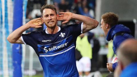 Matthias Bader von Darmstadt 98 jubelt