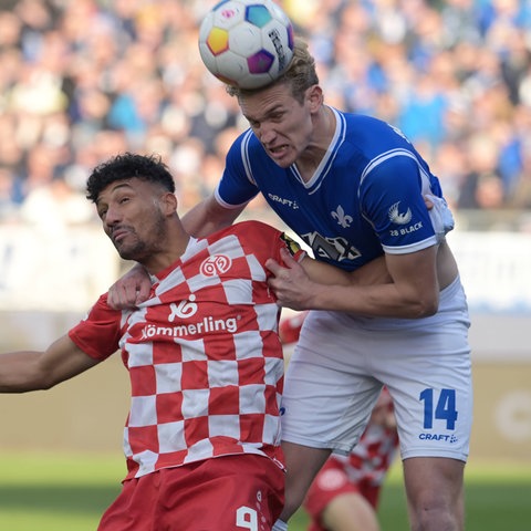 Klarer von Darmstadt gegen Onisiwo von Mainz