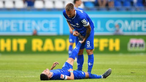 Krämpfe bei Emir Karic im Hinspiel gegen Regensburg. 