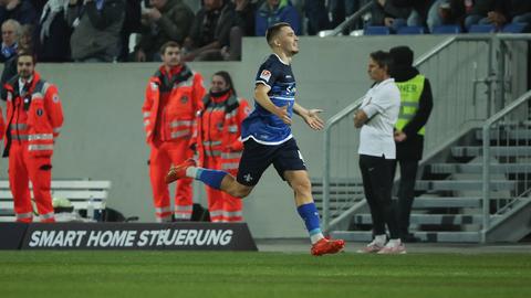 Filip Stojilkovic jubelt nach seinem Tor gegen Kaiserslautern.