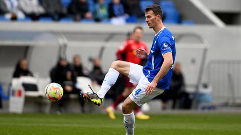 Christoph Zimmermann am Ball für Darmstadt.