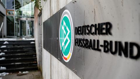 Der Eingang zur DFB-Zentrale in Frankfurt