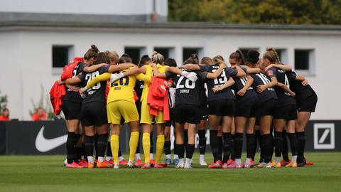 Eintracht Frankfurt Frauen vor einem Testspiel