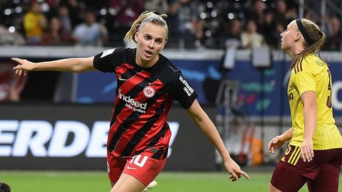 Laura Freigang von den Eintracht-Frauen jubelt