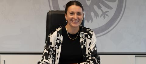 Eintracht-Spielerin Barbara Dunst hat ihren Vertrag vorzeitig verlängert.