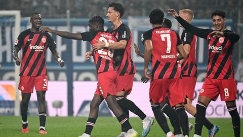 Jubel der Eintracht über Ebimbes Tor.