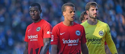 Evan N'Dicka, Timothy Chandler und Kevin Trapp nach dem Spiel in Bochum