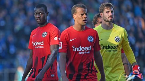 Evan N'Dicka, Timothy Chandler und Kevin Trapp nach dem Spiel in Bochum