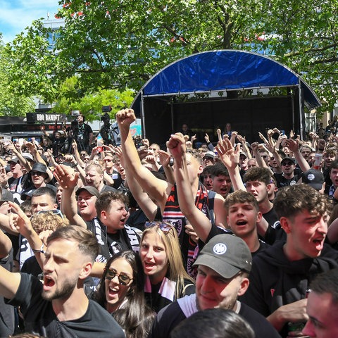 Eintracht-Fans auf dem Breitscheidplatz