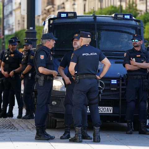 Polizisten in Sevilla
