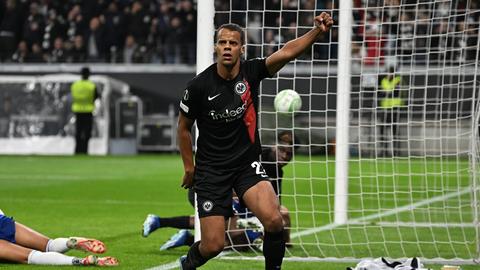 Szene aus der Partie Eintracht gegen Helsinki