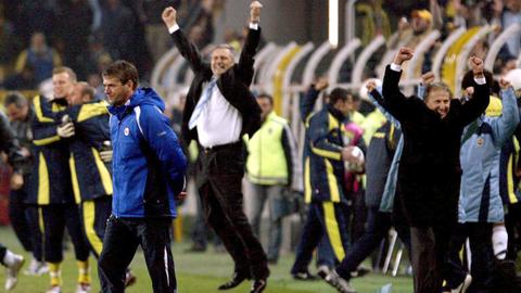 Ex-Eintracht-Trainer Friedhelm Funkel musste nach dem späten Ausgleichstreffer schlucken.
