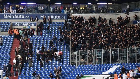 Krawalle nach Eintracht-Spiel auf Schalke