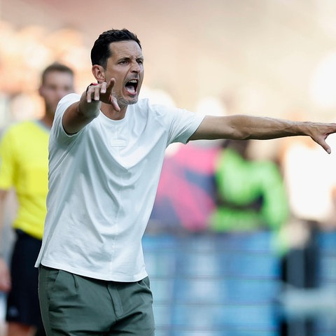 Eintracht-Trainer Dino Toppmöller