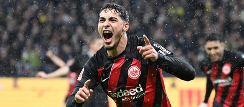 Fares Chaibi von Eintracht Frankfurt jubelt