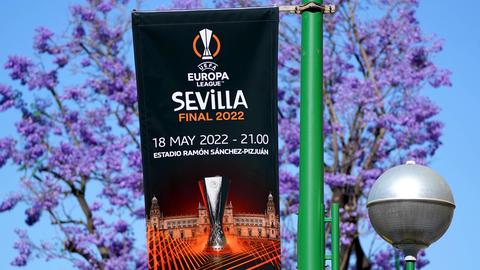 Ein Final-Plakat in Sevilla