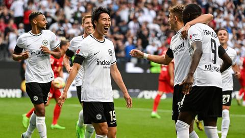 Daichi Kamada bejubelt seinen Treffer gegen Leipzig