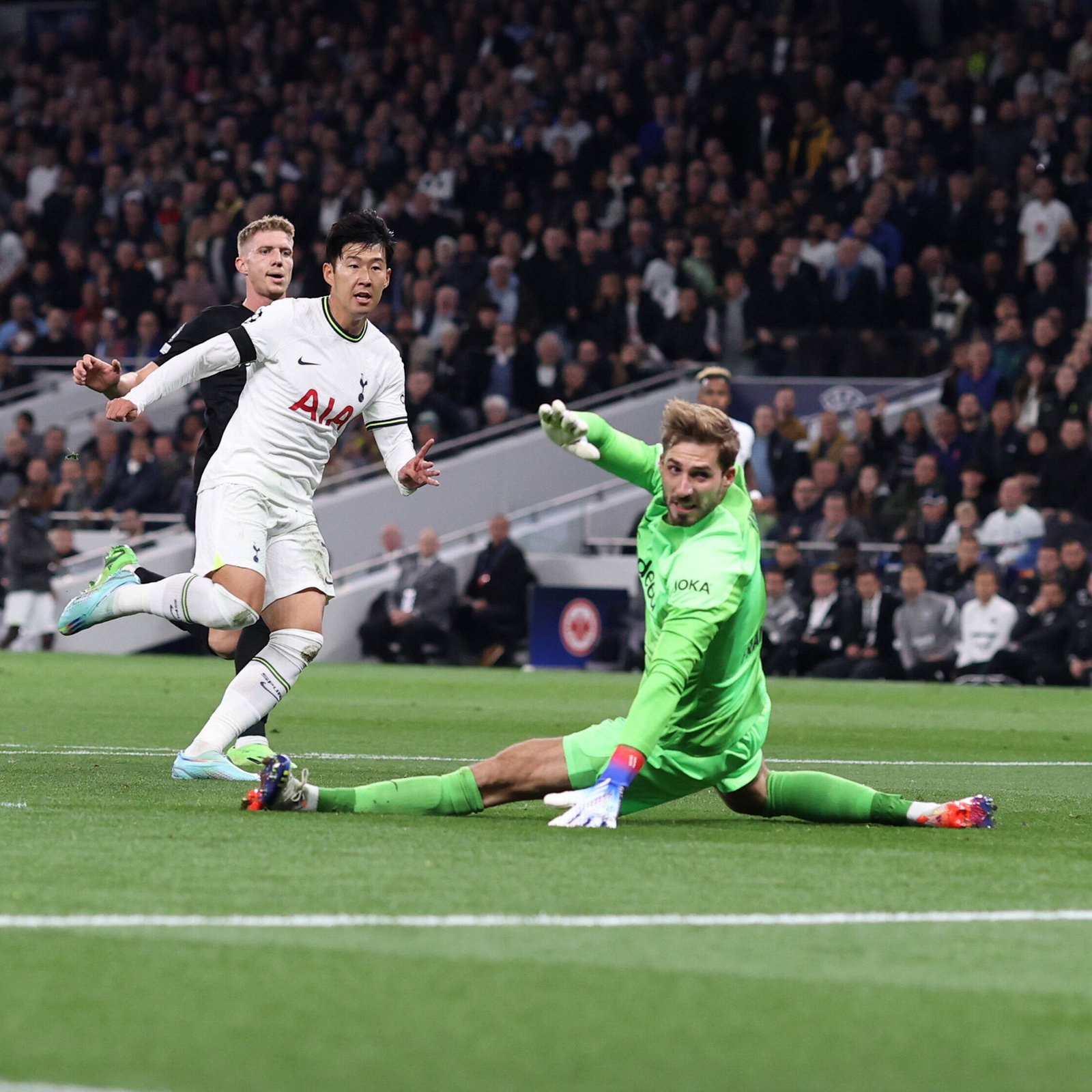 Niederlage in Tottenham Zehn Frankfurter verpassen Last-Minute-Remis hessenschau.de Eintracht Frankfurt