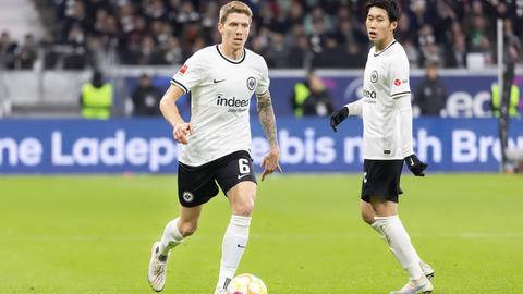 Kristijan Jakic und Daichi Kamada von Eintracht Frankfurt