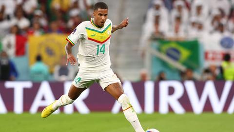Ismail Jakobs überzeugt bei der WM mit Senegal.