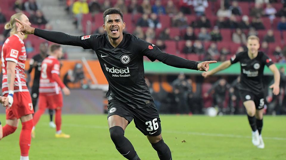 Transfer perfekt Knauff bleibt bei Eintracht Frankfurt hessenschau